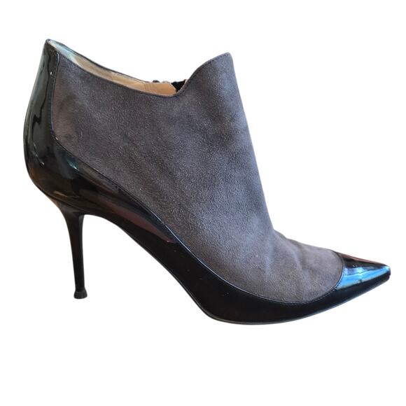 Jimmy Choo Grey Black Patent Brady Low Heel Ankle Booties Size 39 8 8.5 - Picture 1 of 8